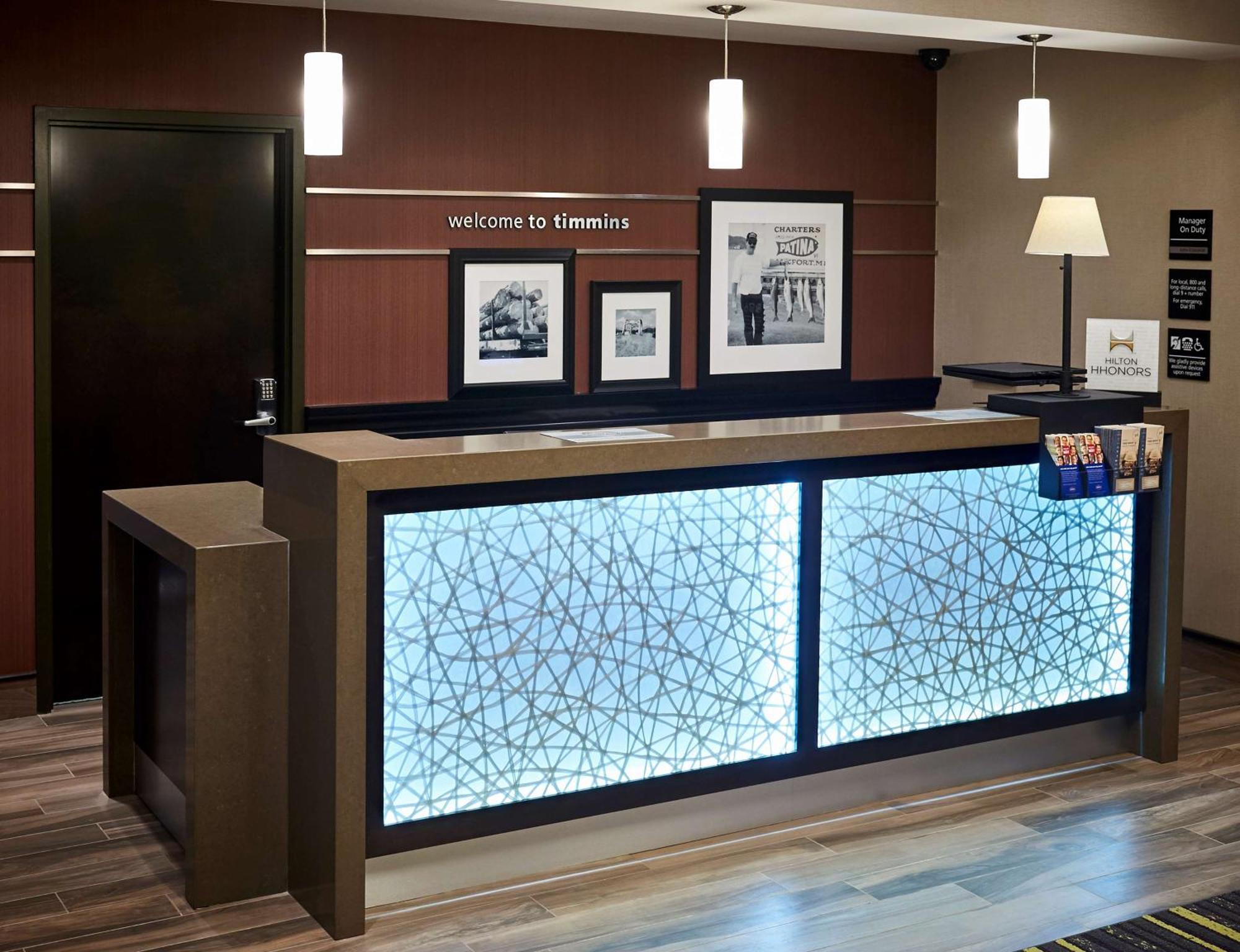 Hampton Inn By Hilton Тіммінс Екстер'єр фото